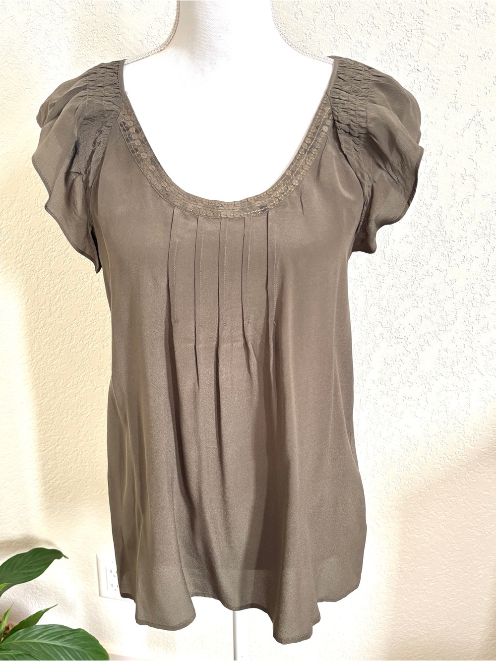 Petticoat Alley Olive Green Sequined flutter sleeve Blouse XS